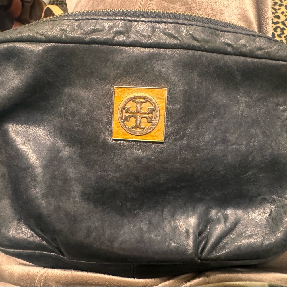 Tory Burch Black and Gold ladies crossbody bag